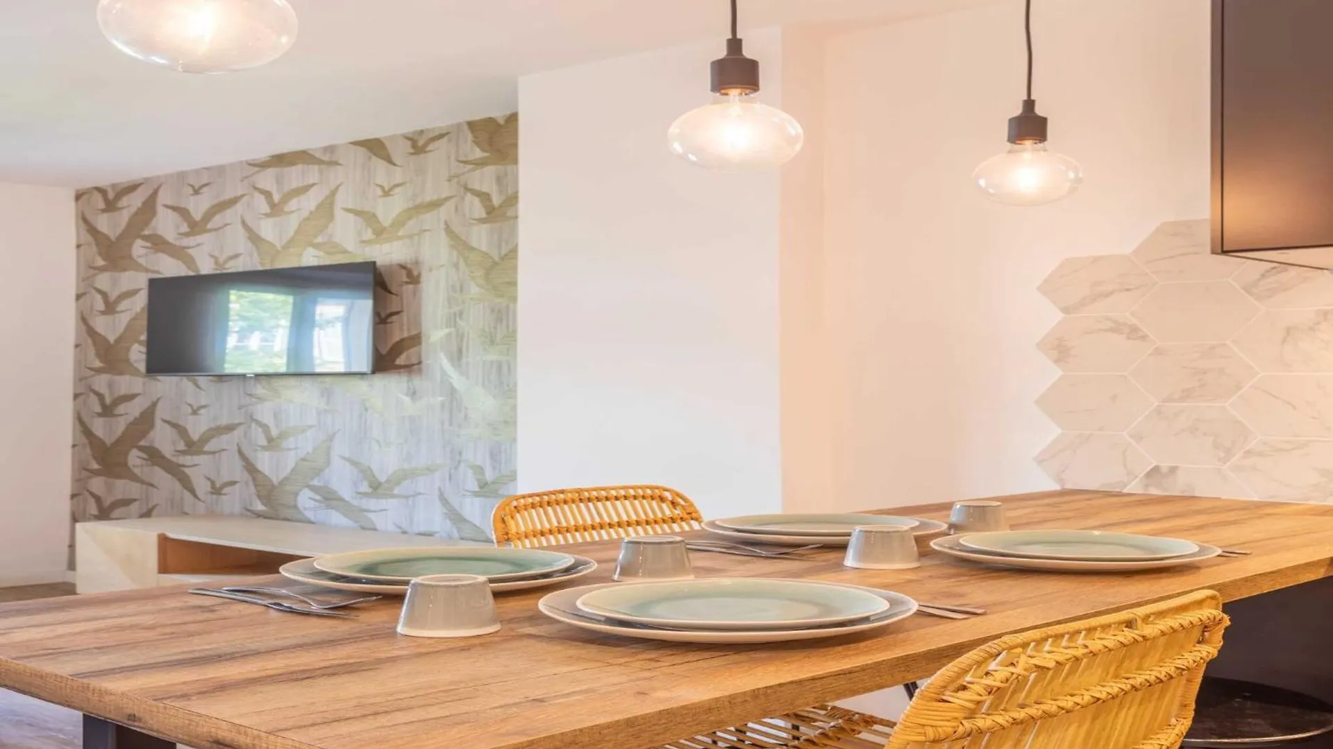 Apartment Charming Renovated Apt-1Br 4P- Notre Dame Du Mont Marseille